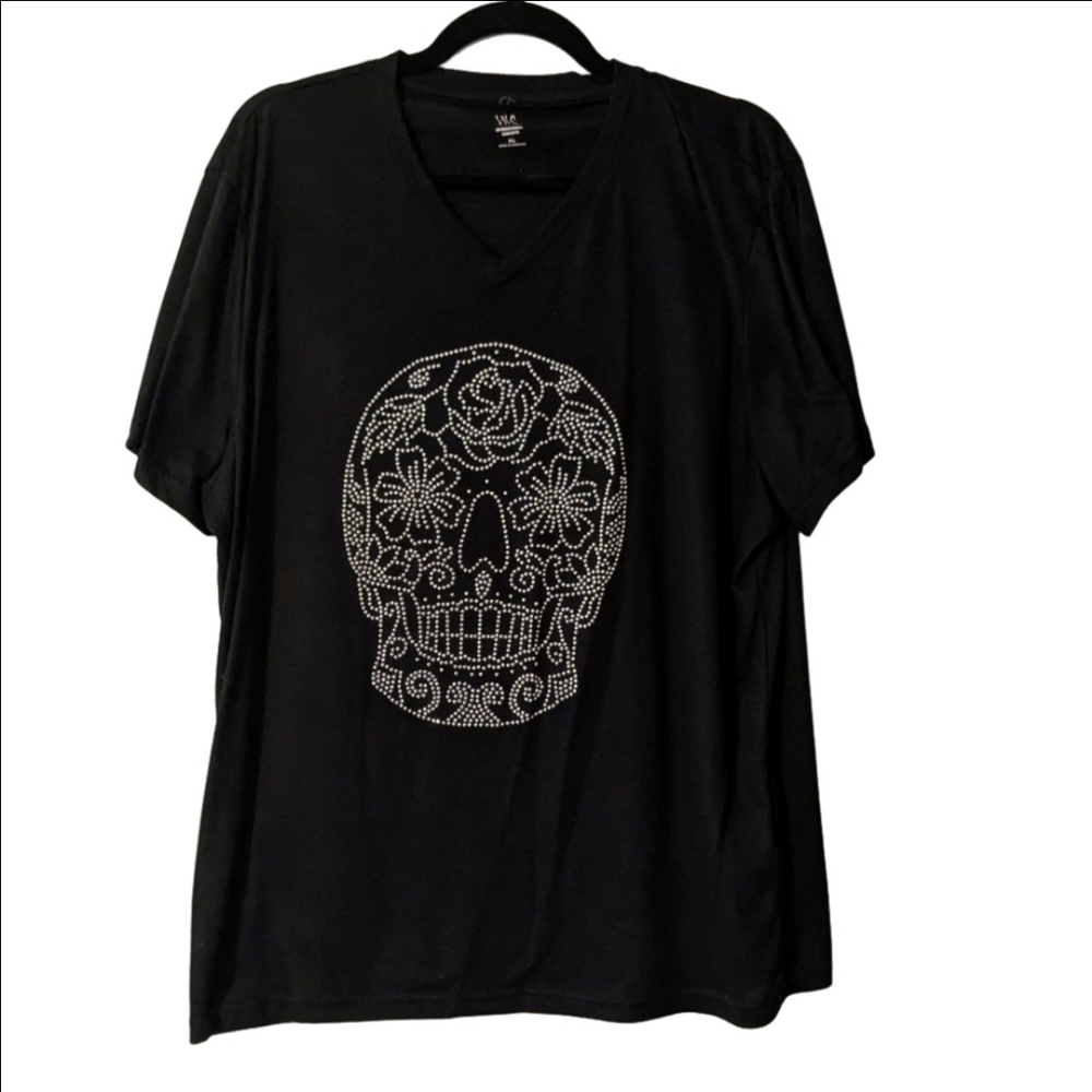 Studded INC International Concepts Black Skull Graphic Tee